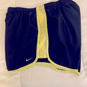 Nike Tempo Short